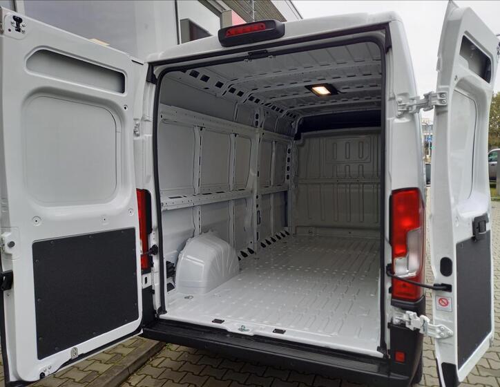 Toyota Proace Max 10