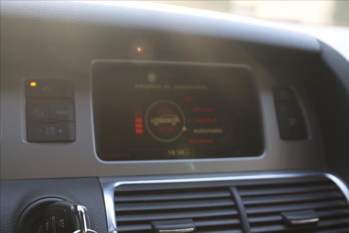 Audi Q7 Kombi 3,0 l 176 kw