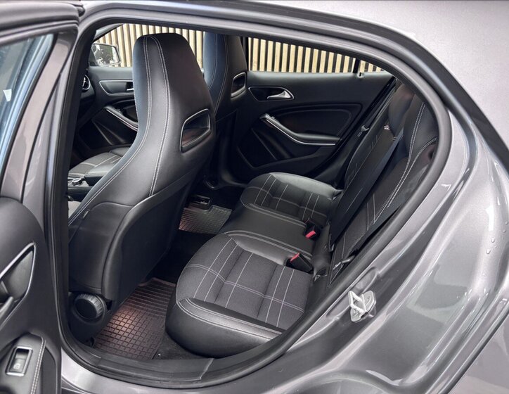 Mercedes-Benz GLA Kombi 1,6 l 90 kw