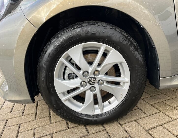 Toyota Yaris Hatchback 1,5 l 68 kw