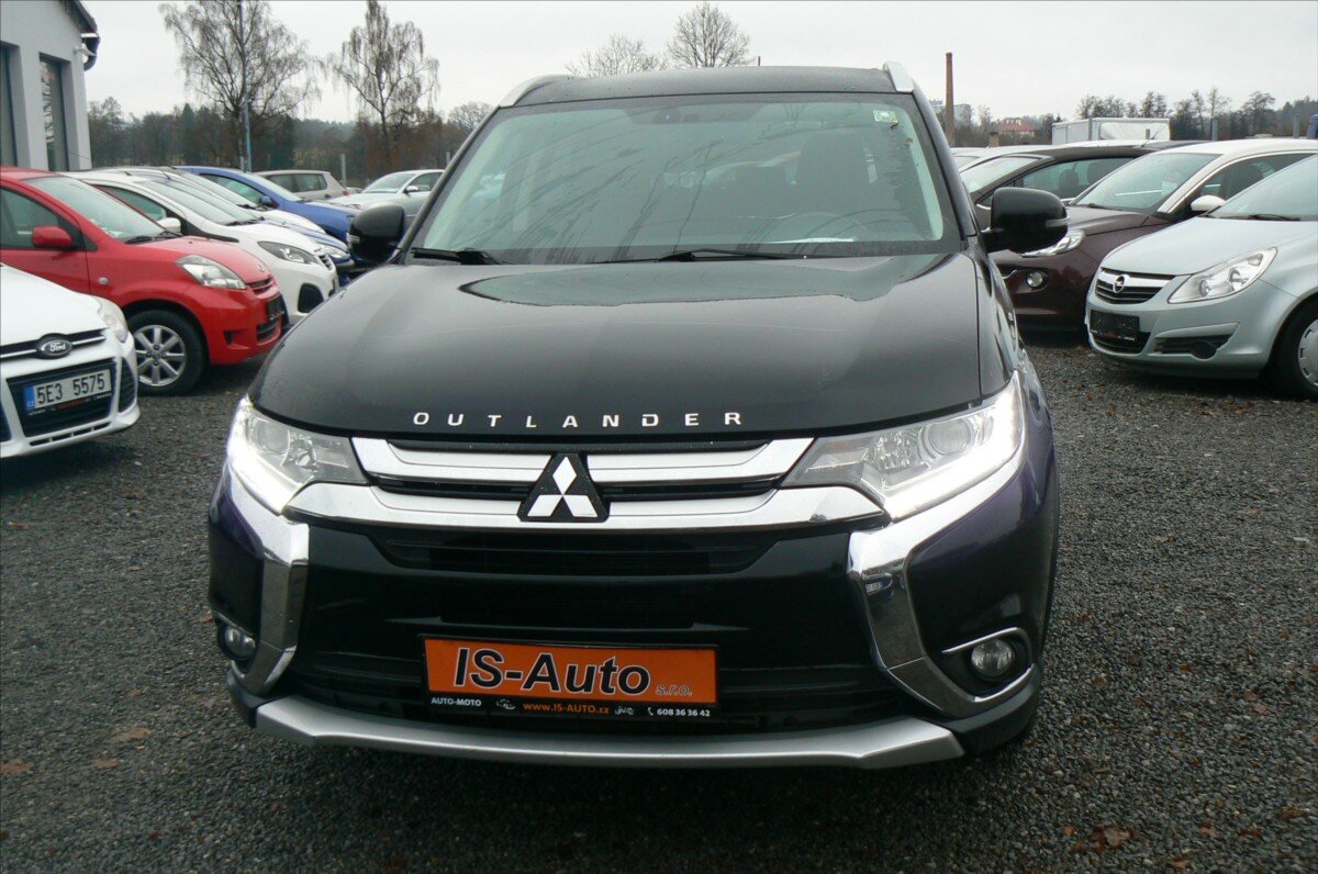 Mitsubishi Outlander SUV / Terénní 2,3 l 110 kw