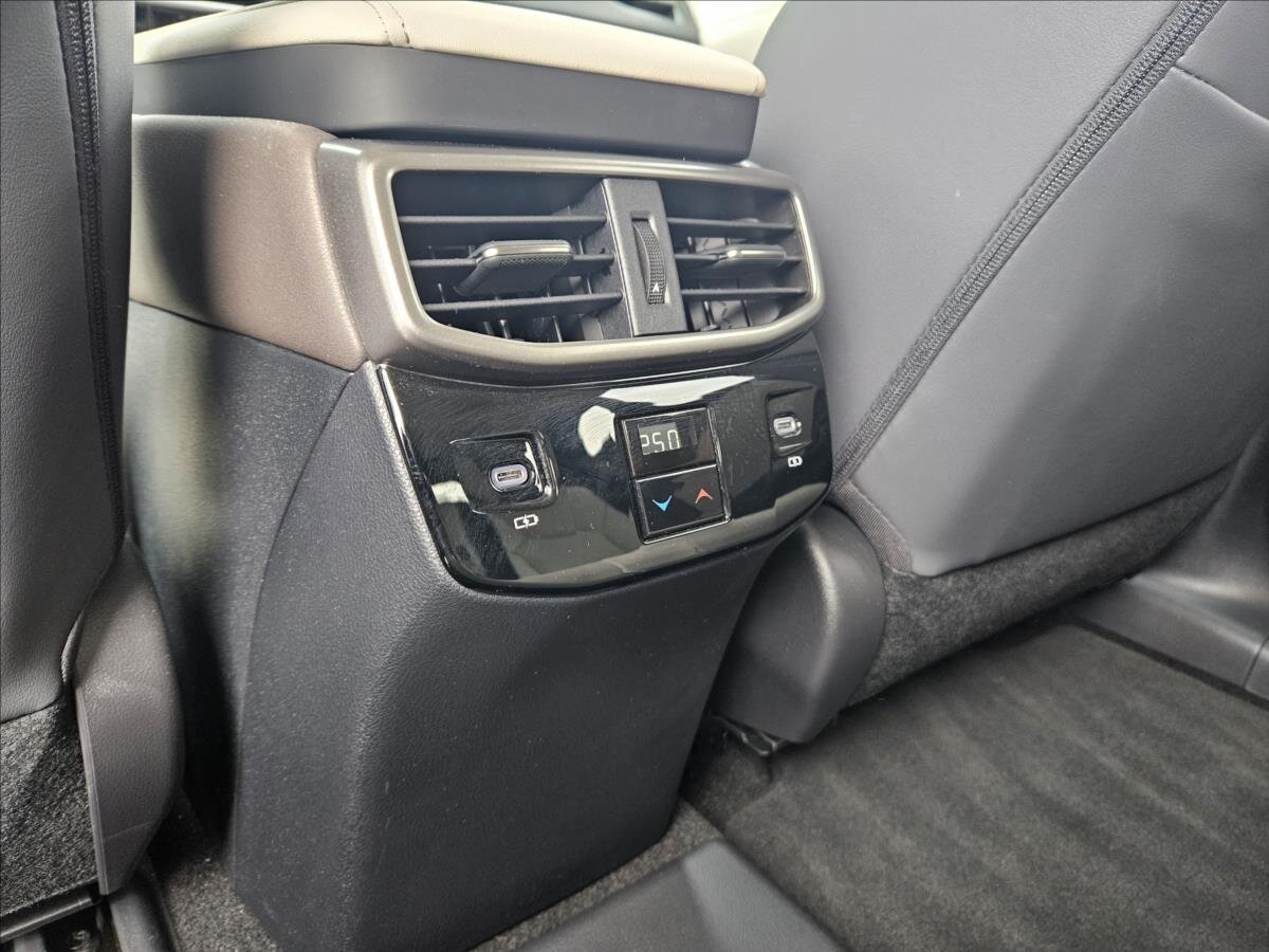 Lexus RX 450h SUV / Terénní 2,5 l 227 kw