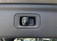 Mercedes-Benz EQE 28