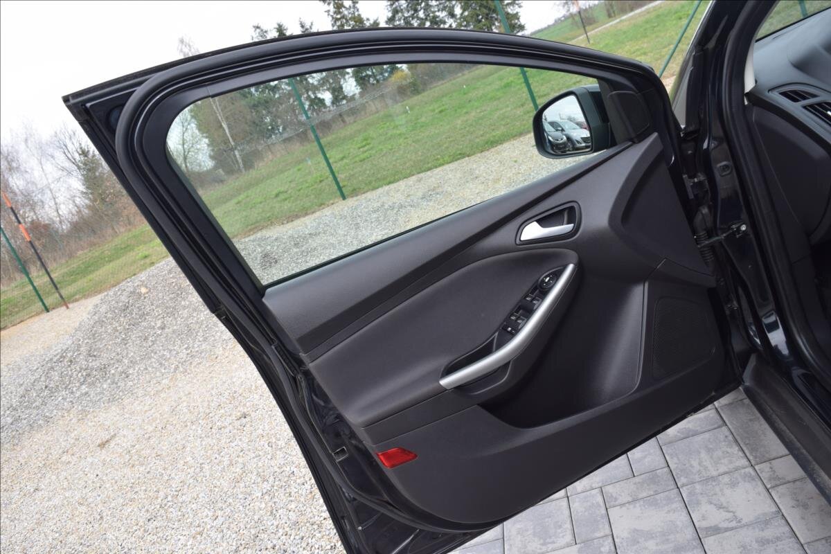 Ford Focus Kombi 998,0 92 kw