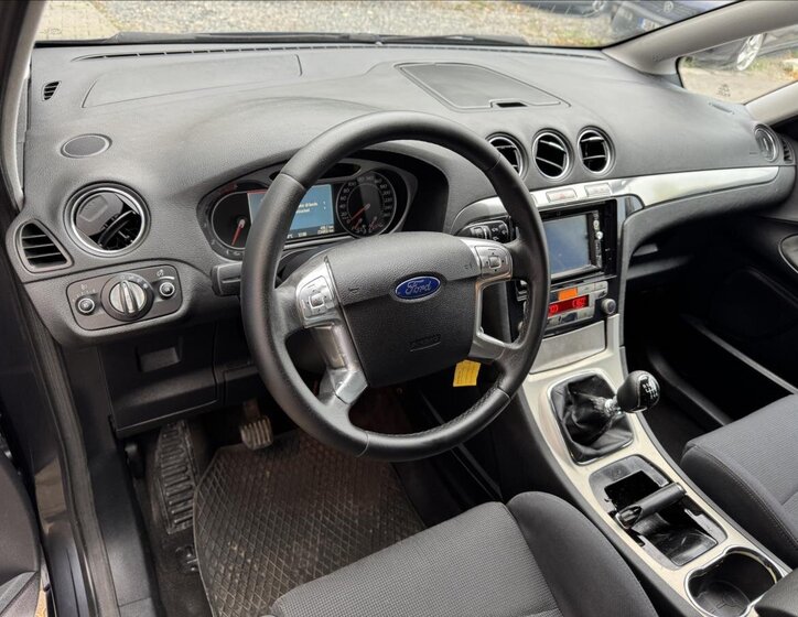 Ford S-MAX MPV 1,8 l 92 kw