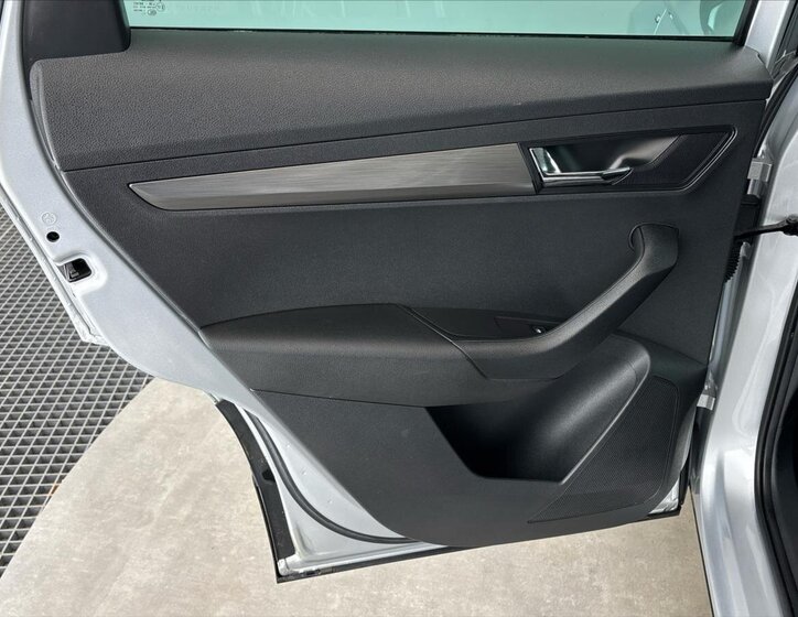 Škoda Karoq SUV / Terénní 1,5 l 110 kw