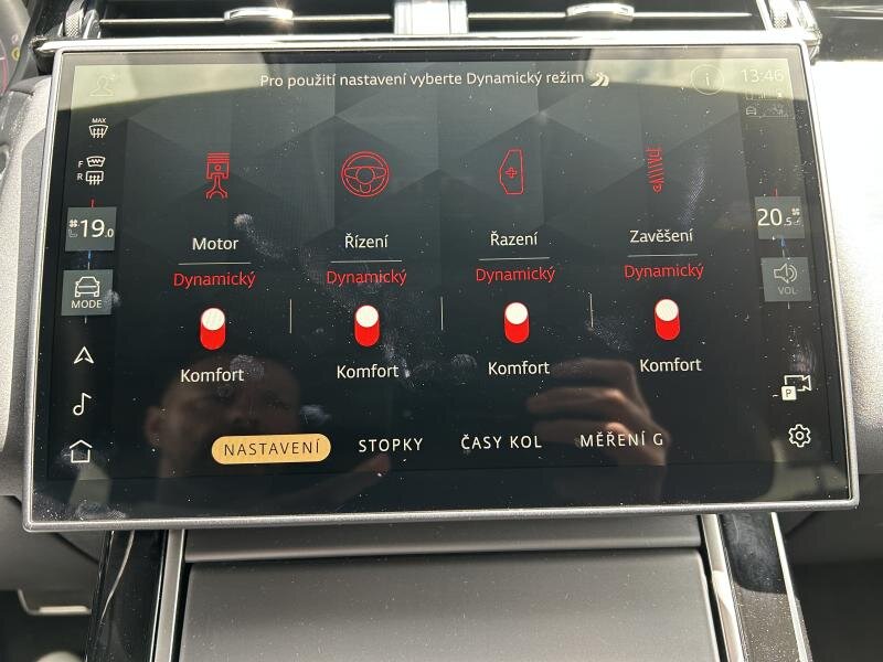 Land Rover Range Rover Velar SUV 3,0 l 221 kw