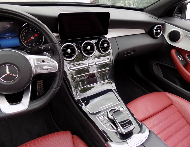 Mercedes-Benz Třídy C Kabriolet 3,0 l 245 kw