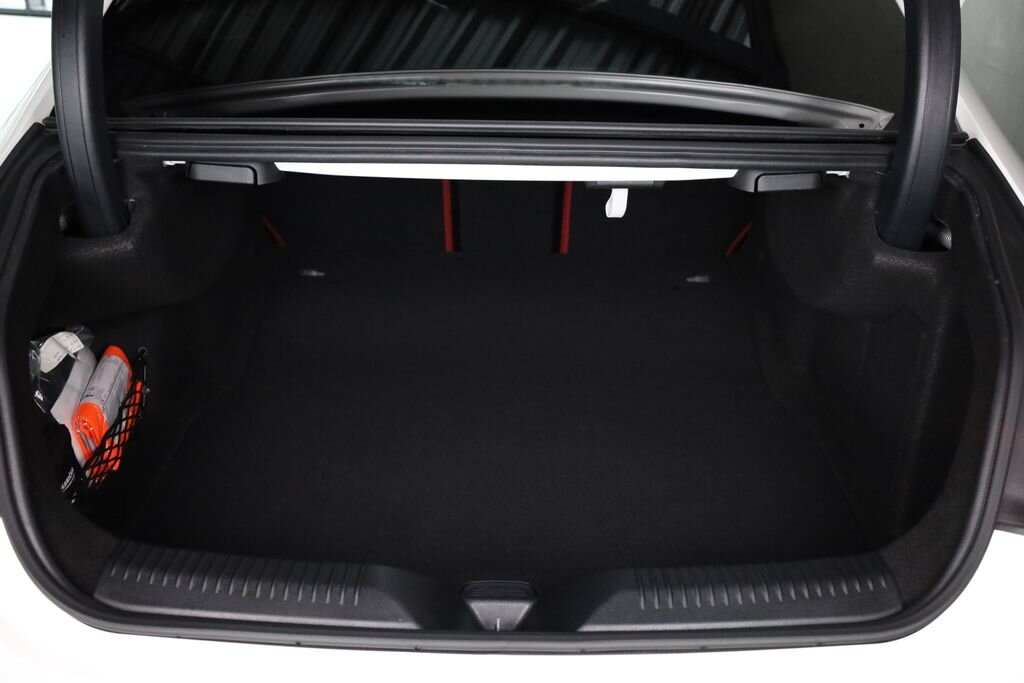 Mercedes-Benz CLS Sedan / Limuzína 2,0 l 195 kw