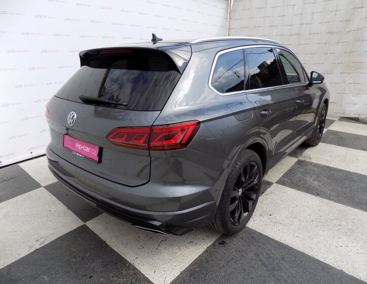 Volkswagen Touareg SUV / Terénní 3,0 l 210 kw