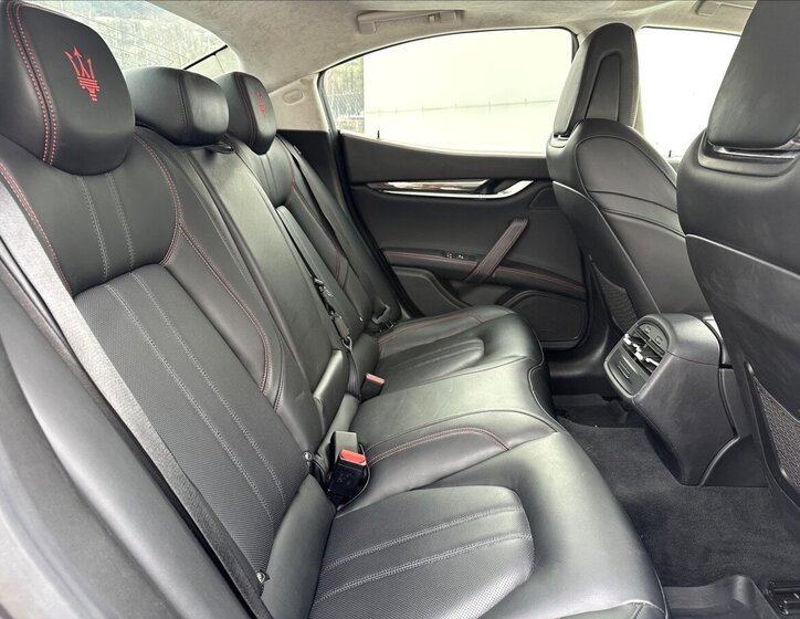 Maserati Ghibli Sedan 3,0 l 316 kw