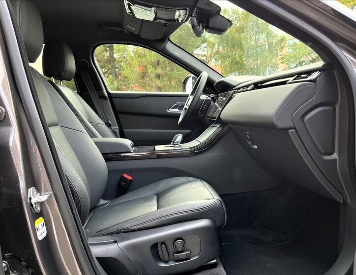 Land Rover Range Rover Velar SUV / Terénní 2,0 l 150 kw