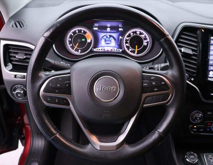 Jeep Cherokee SUV 3,2 l 200 kw