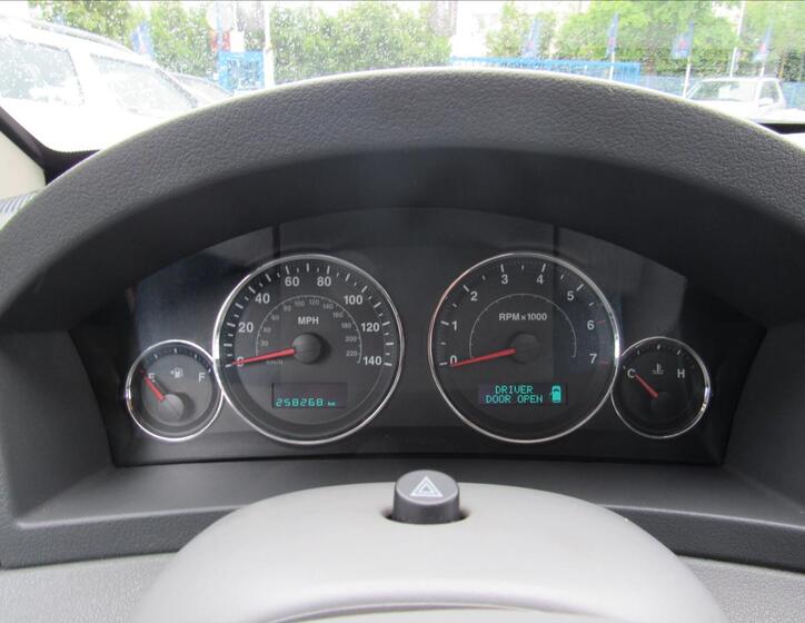 Jeep Grand Cherokee 13