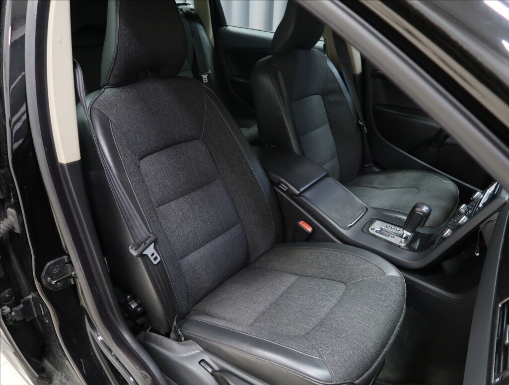 Volvo XC70 Kombi 2,4 l 136 kw