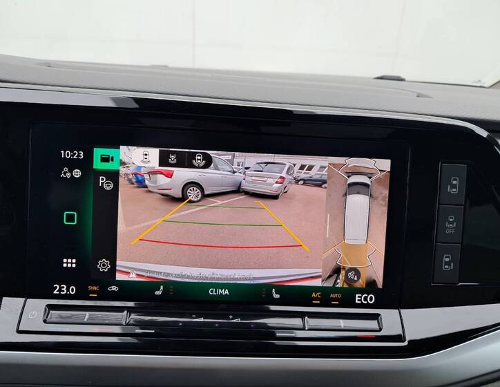 Volkswagen Multivan 10