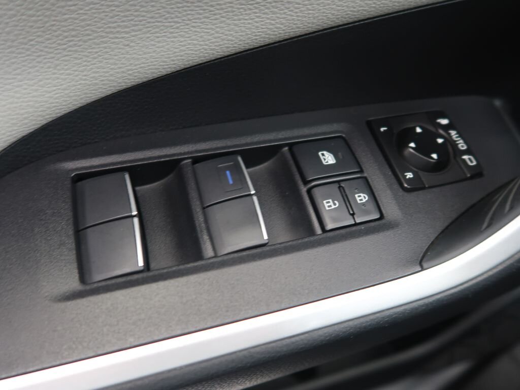 Toyota RAV4 SUV / Terénní 2,5 l 131 kw