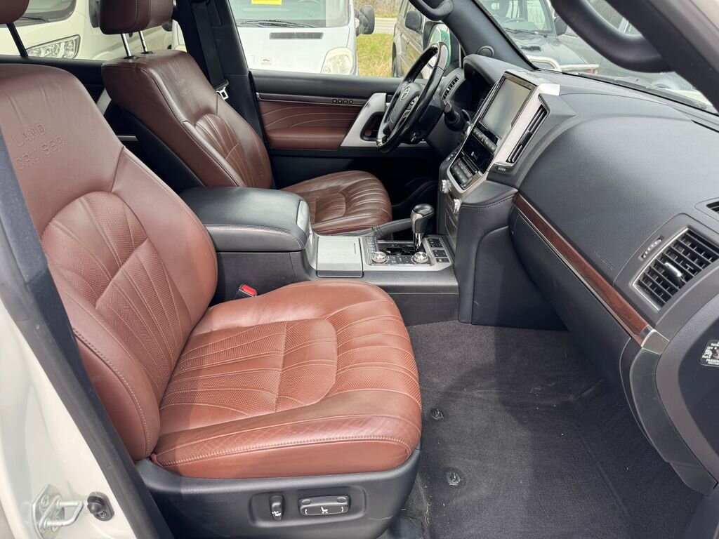 Toyota Land Cruiser SUV / Terénní 4,5 l 186 kw