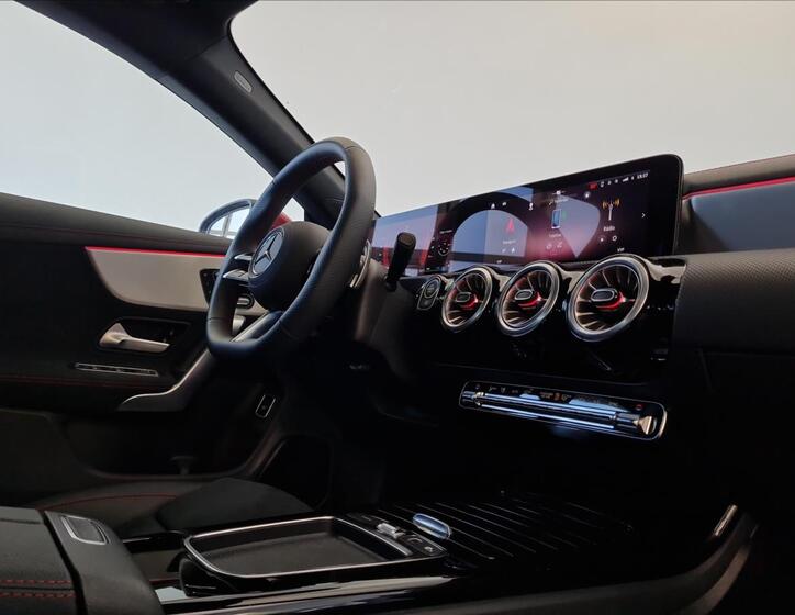 Mercedes-Benz CLA 16