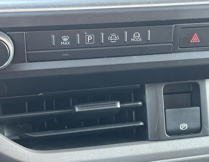 Volkswagen Transporter Skříň 2,0 l 110 kw