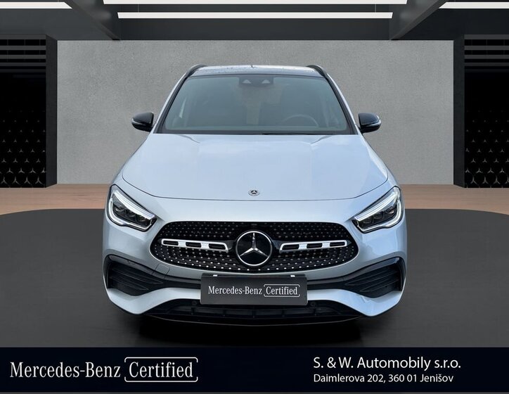 Mercedes-Benz GLA SUV / Terénní 1,3 l 160 kw