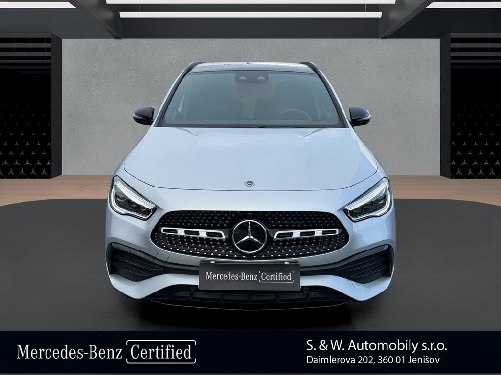 Mercedes-Benz GLA SUV / Terénní 1,3 l 160 kw
