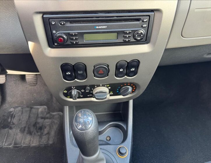 Dacia Sandero Hatchback 1,1 l 55 kw