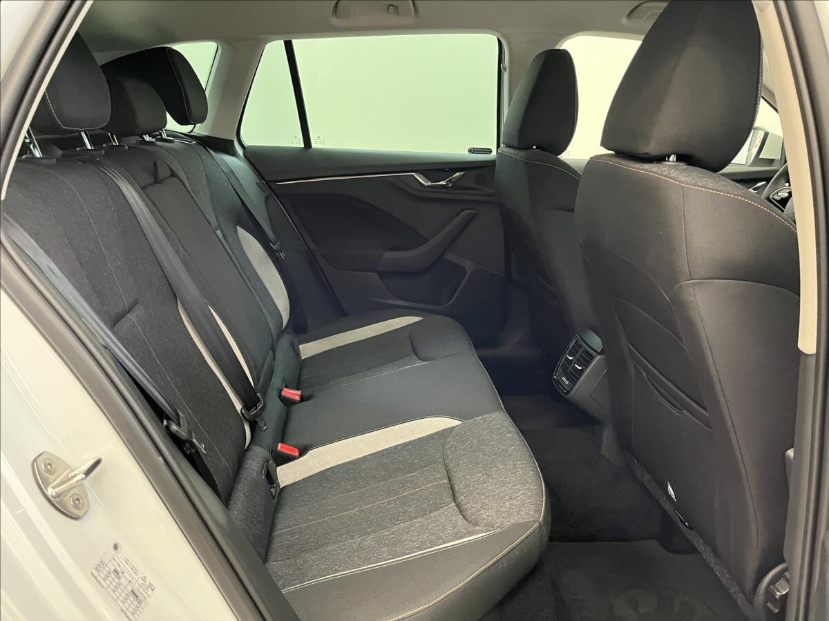 Škoda Kamiq SUV 999,0 85 kw