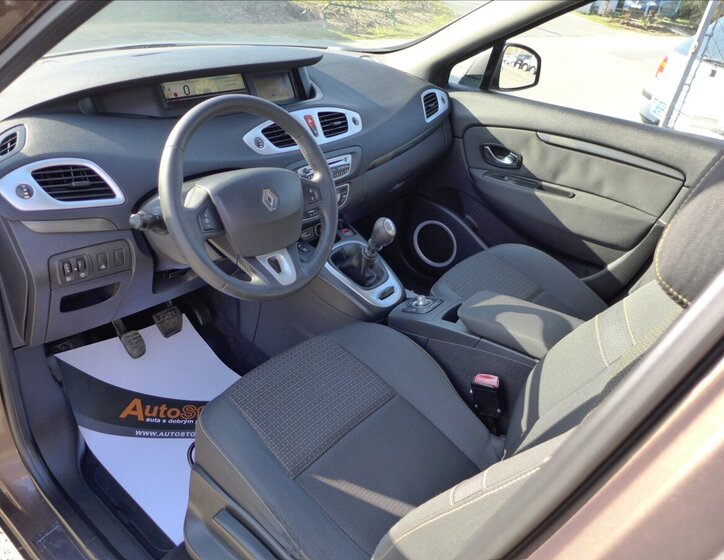 Renault Scénic Kombi 1,9 l 96 kw