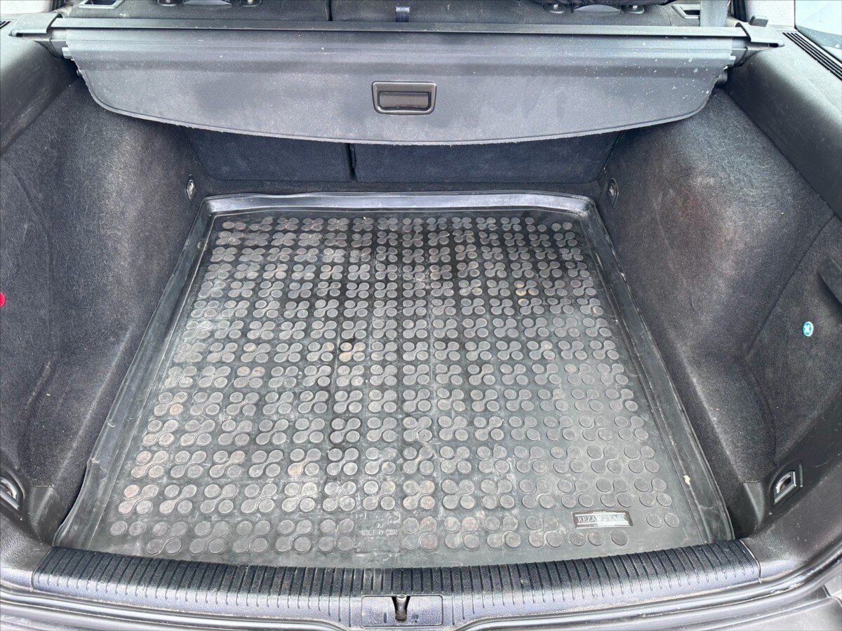 Volkswagen Golf Kombi 1,4 l 55 kw