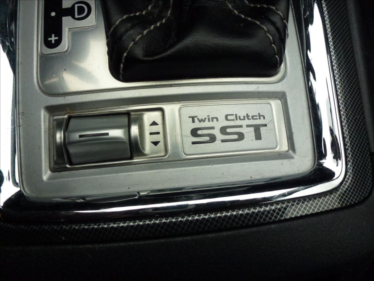 Mitsubishi Lancer Hatchback 2,0 l 217 kw