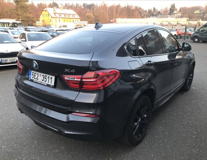BMW X4 Sedan / Limuzína 2,0 l 140 kw