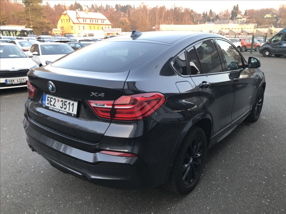 BMW X4 Sedan / Limuzína 2,0 l 140 kw