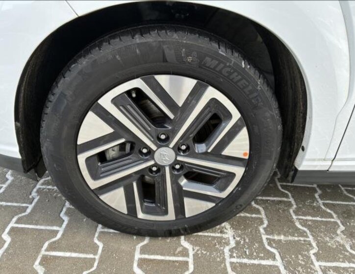 Hyundai Kona SUV / Terénní 0,0 150 kw