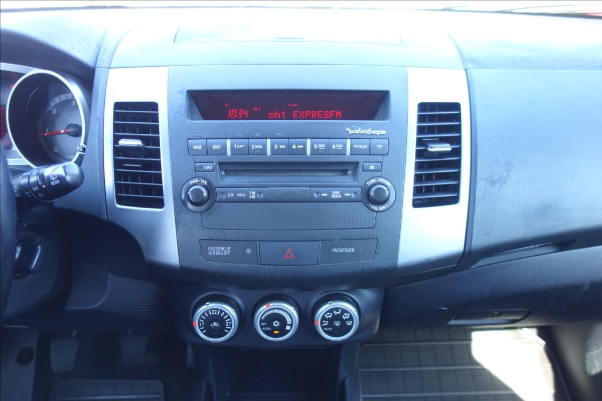 Mitsubishi Outlander SUV 2,0 l 103 kw