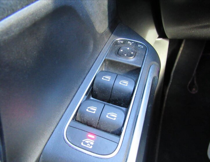 Mercedes-Benz GLB Kombi 2,0 l 225 kw