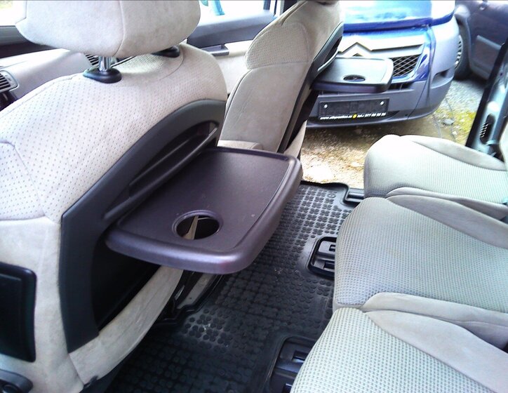 Peugeot 807 MPV 2,0 l 100 kw