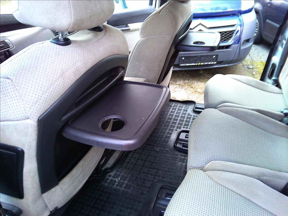 Peugeot 807 MPV 2,0 l 100 kw