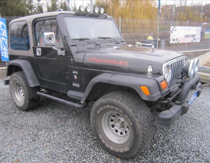 Jeep Wrangler 3