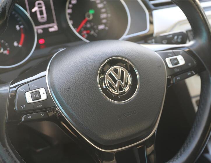 Volkswagen Passat 19