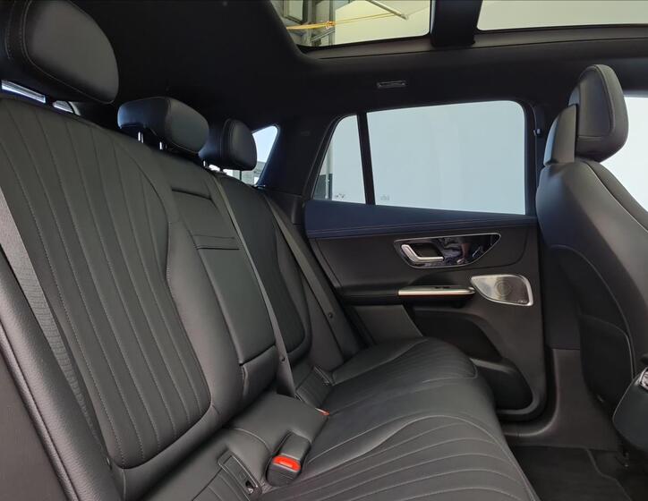 Mercedes-Benz EQE 19