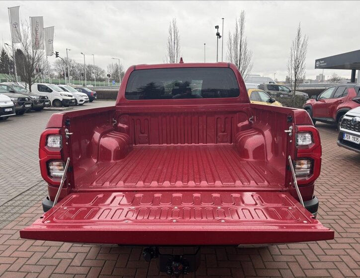 Toyota Hilux Pick-up 2,8 l 150 kw