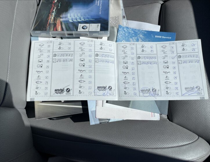 BMW Řada 5 Kombi 3,0 l 180 kw