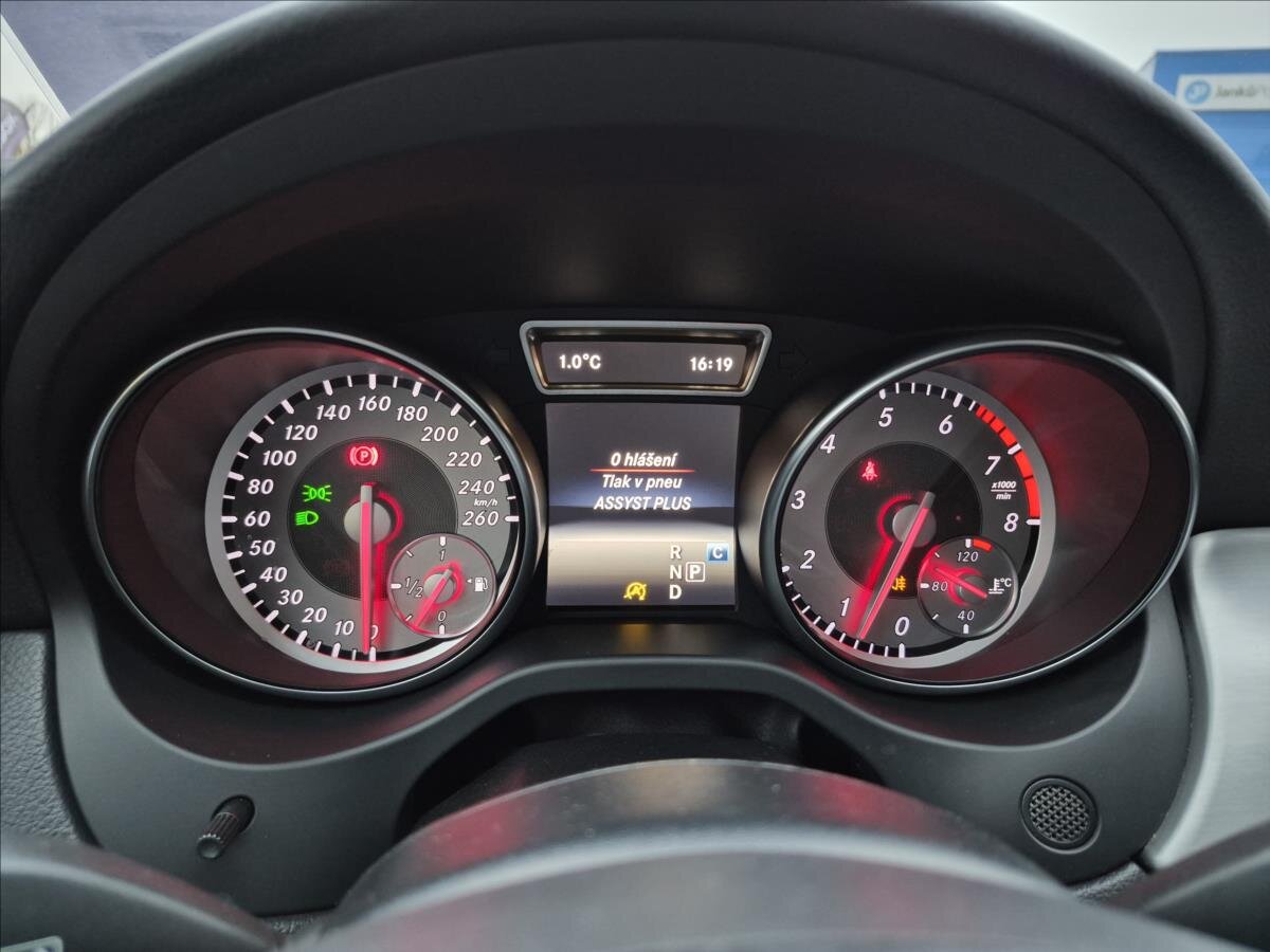 Mercedes-Benz GLA SUV 1,6 l 115 kw