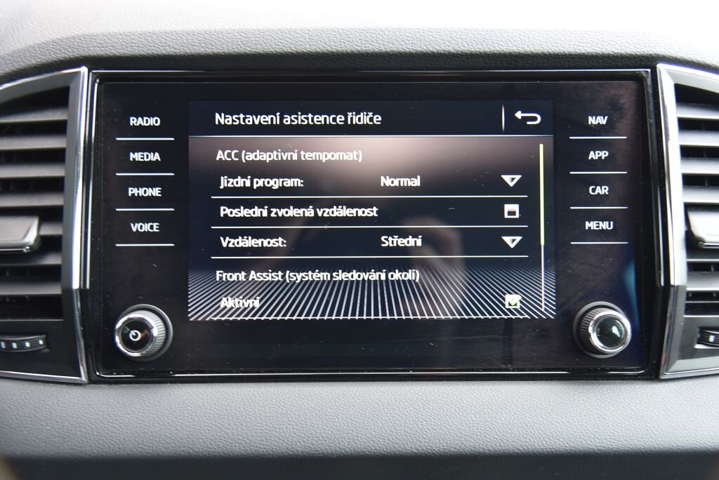 Škoda Karoq SUV 1,5 l 110 kw