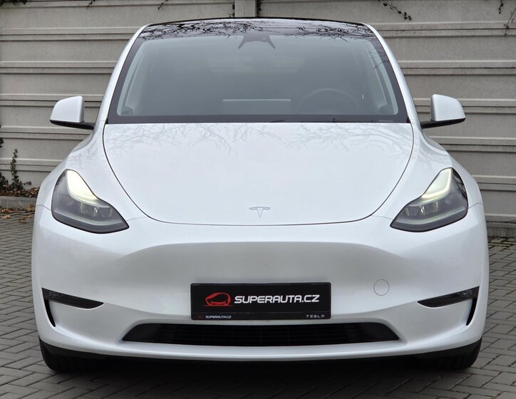 Tesla Model Y 2
