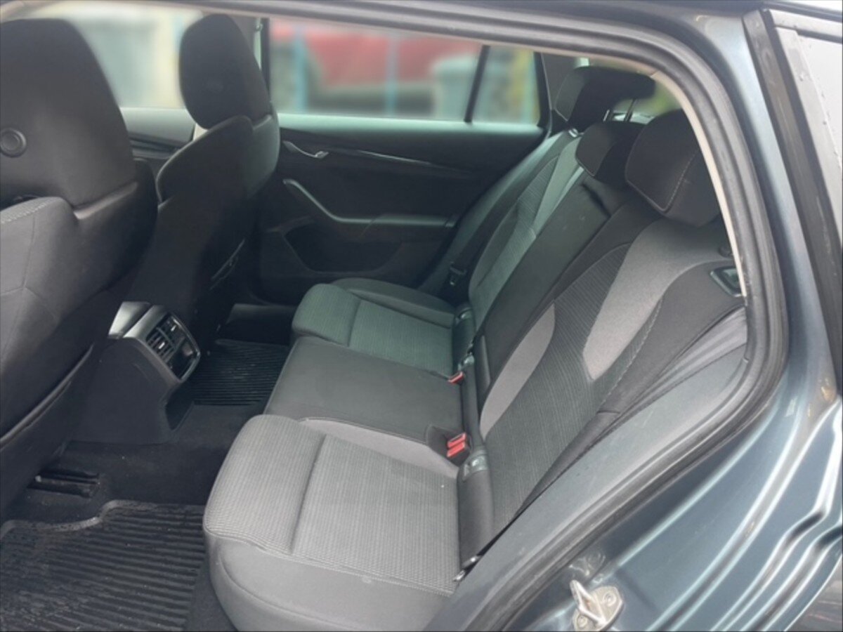 Škoda Octavia Kombi 2,0 l 85 kw