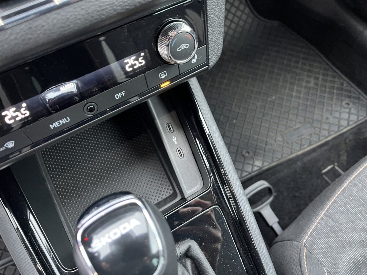 Škoda Scala Hatchback 1,5 l 110 kw