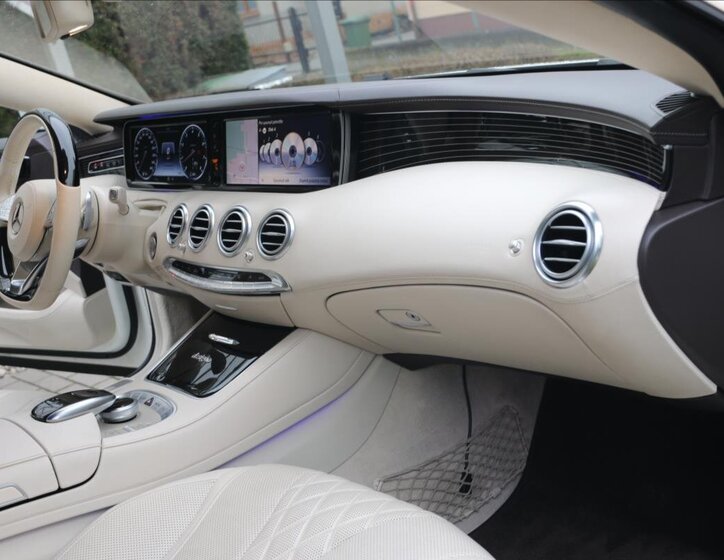 Mercedes-Benz Třídy S Kupé 4,7 l 335 kw