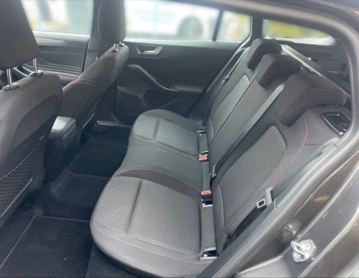 Ford Focus Kombi 999,0 114 kw